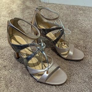 Chloe Gosselin heels